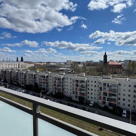 Apartment Mit Penthouse Charakter In Drážďany Exteriér fotografie